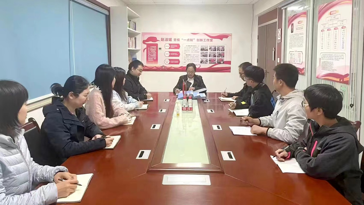 合影.jpg