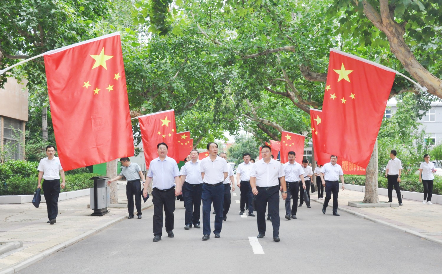 調(diào)研北張莊基地_副本.jpg
